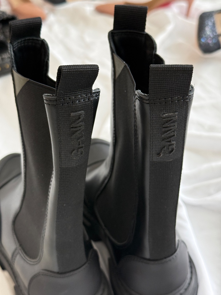 Ganni Black Leather Chunky Chelsea Boots Size 37 — image 4 of 8